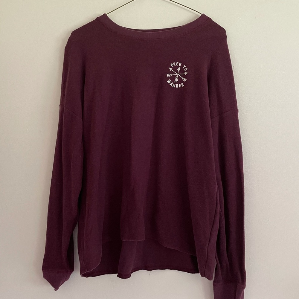 american eagle maroon crewneck